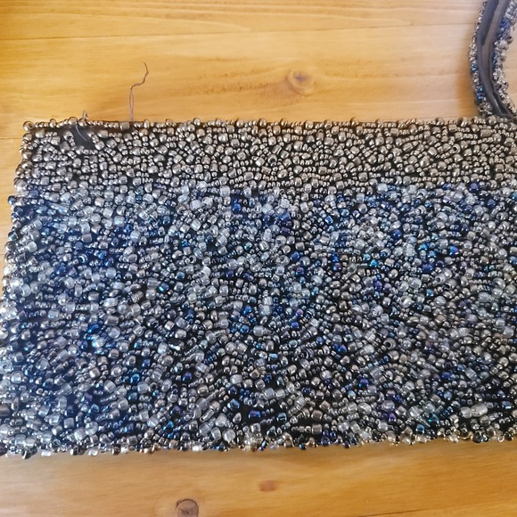 Beaded Evening Bag Clutch Purse with Wrist Strap Elegant Formal Accessory - Picture 1 of 4